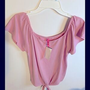 🛍Cute 4 U , Comfy and great off shoulder Blouse size :M